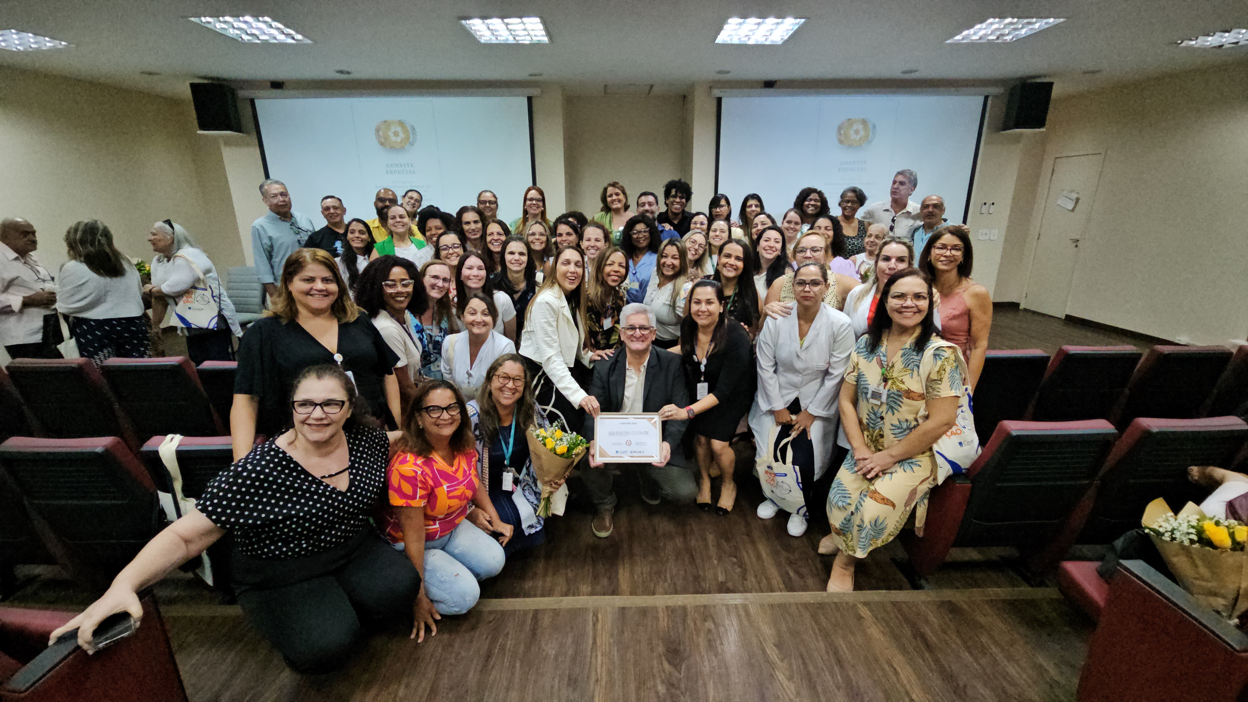 selo_maio24_enfermagem coletiva 3