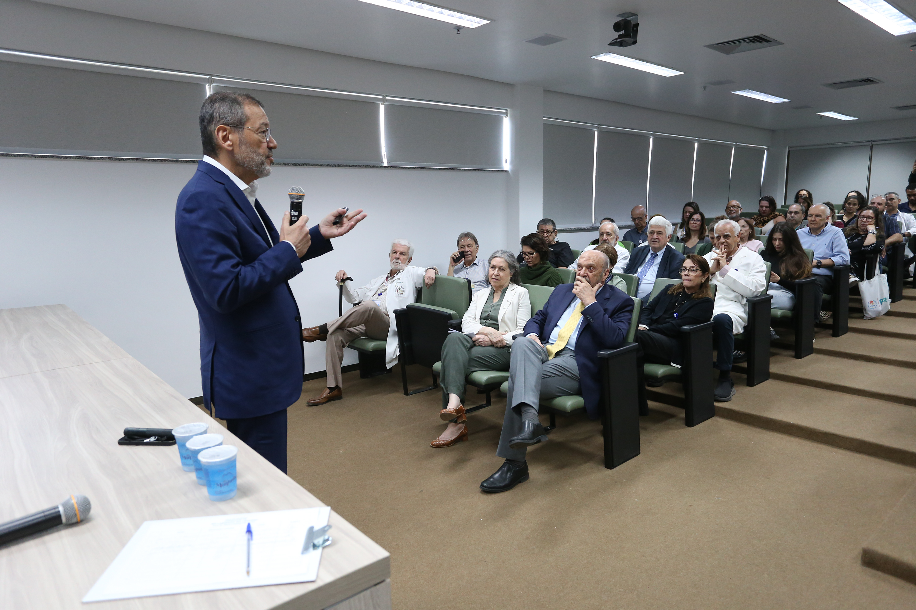 palestra no labirinto do cerebro - dr paulo niemeyer filho 007