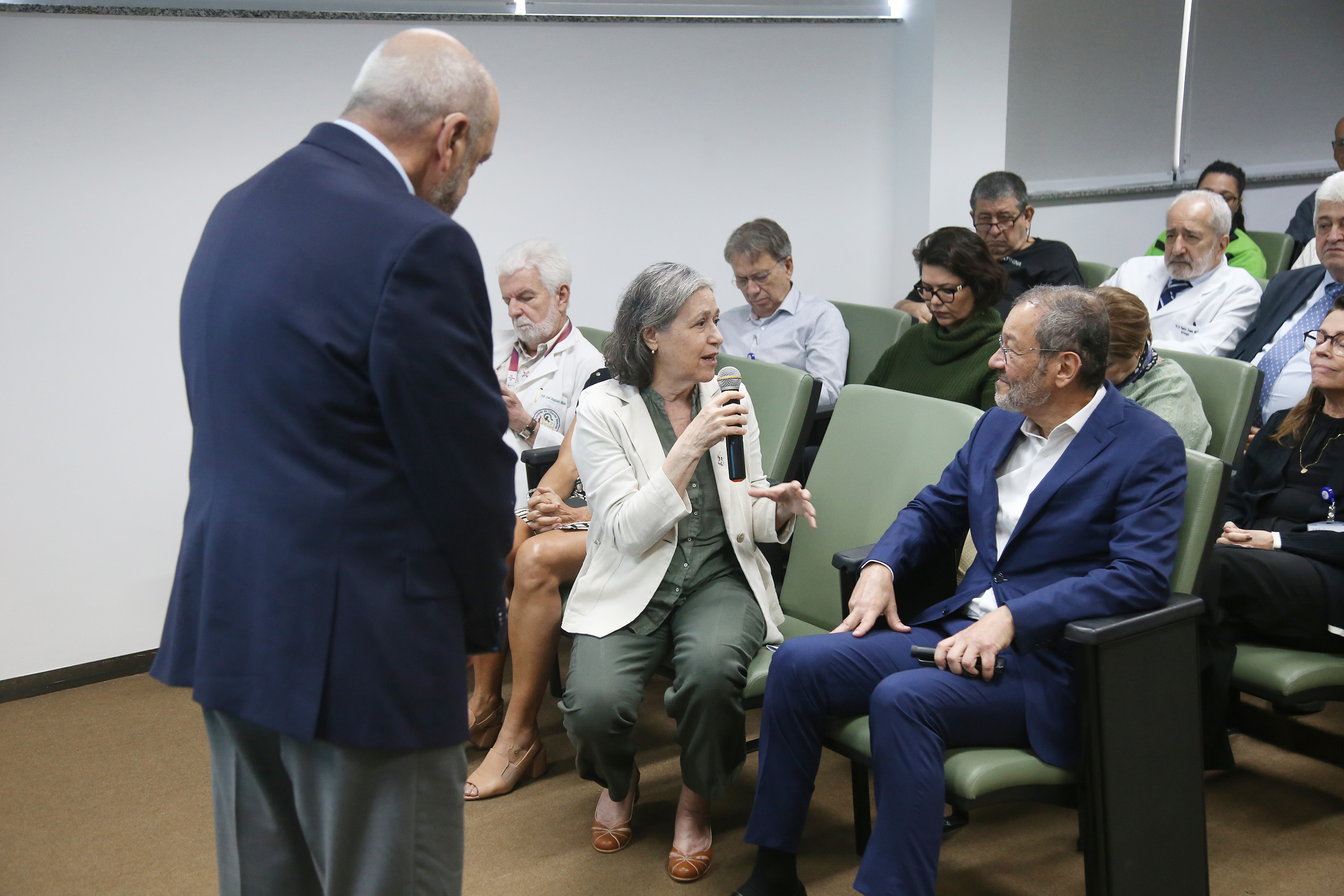 palestra no labirinto do cerebro - dr paulo niemeyer filho 031